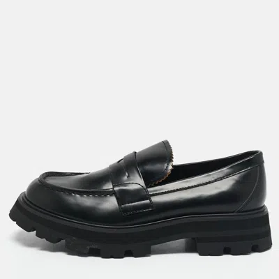 Pre-owned Alexander Mcqueen Black Leather Wander Loafers Size 37