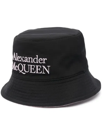 ALEXANDER MCQUEEN BLACK LOGO BUCKET HAT