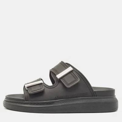 Pre-owned Alexander Mcqueen Black Rubber Hybrid Flat Slides Size 36