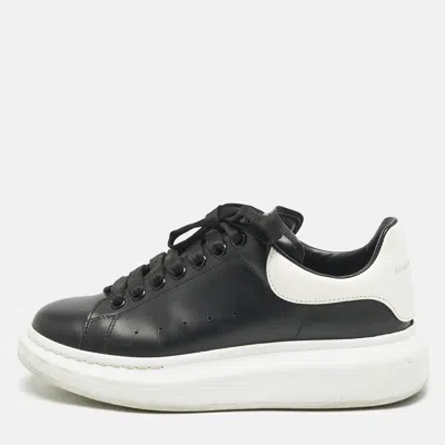 Pre-owned Alexander Mcqueen Black/white Leather Larry Sneakers Size 40