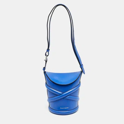 Pre-owned Alexander Mcqueen Blue Leather The Curve Bucket Bag