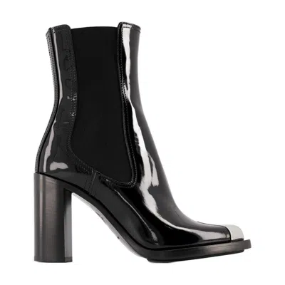 Alexander Mcqueen Boots In Black