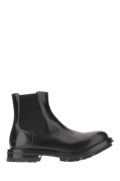 Alexander Mcqueen Boots In Black