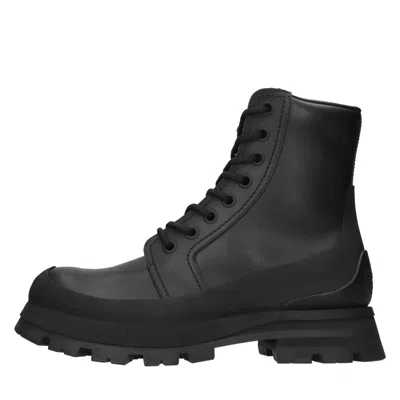Alexander Mcqueen Boots In Purple
