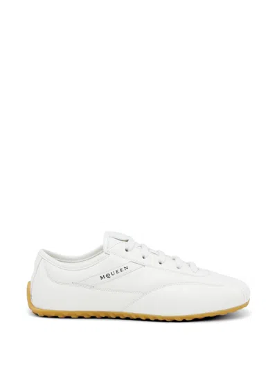 Alexander Mcqueen Boxer Sneaker In White