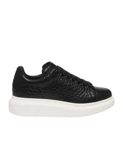 ALEXANDER MCQUEEN ALEXANDER MCQUEEN OVERSIZED LACE-UP SNEAKERS