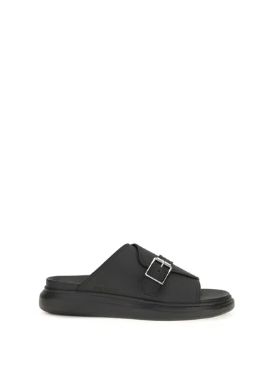 Alexander Mcqueen Buckle-detailed Platform Slide Sandal In White