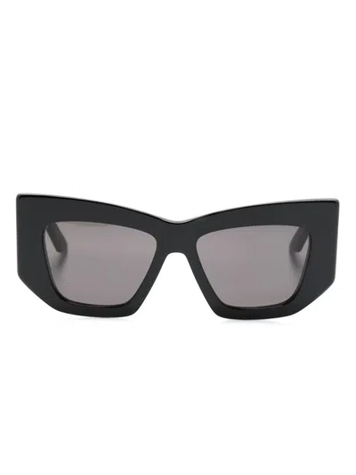 Alexander Mcqueen Butterfly-frame Sunglasses In Black