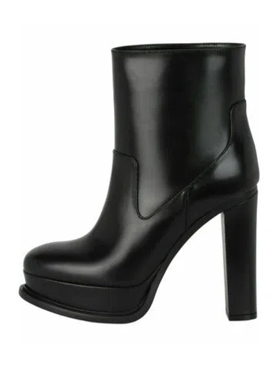 Pre-owned Alexander Mcqueen Calf Leather Ankle Boots W/ Tags In Black