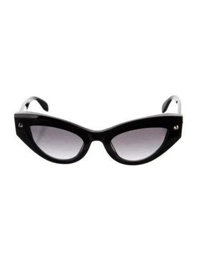 Pre-owned Alexander Mcqueen Cat-eye Gradient Sunglasses In Black