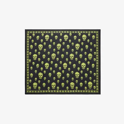 Alexander Mcqueen Classic Skull Foulard In Black/acid Yellow
