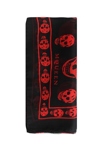Alexander Mcqueen Classic Skull Scarf In Black