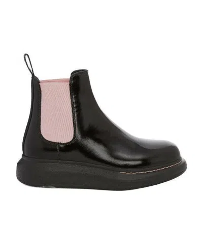 Alexander Mcqueen Contrast Panels Chelsea Boots In Black
