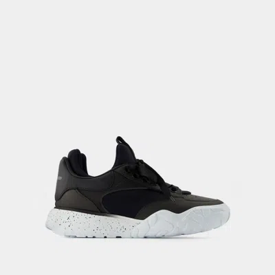 Alexander Mcqueen Court Sneakers In Black