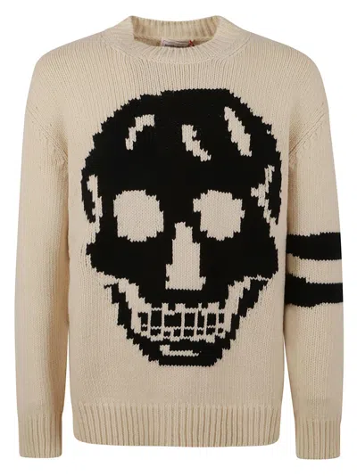 Alexander Mcqueen Crewneck Skull Sweater In Cream/black