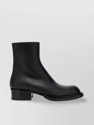 Alexander Mcqueen Boots In Black
