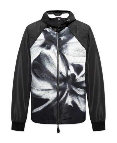 Alexander Mcqueen Dragonfly Shadow Hooded Bomber Jacket In Schwarz