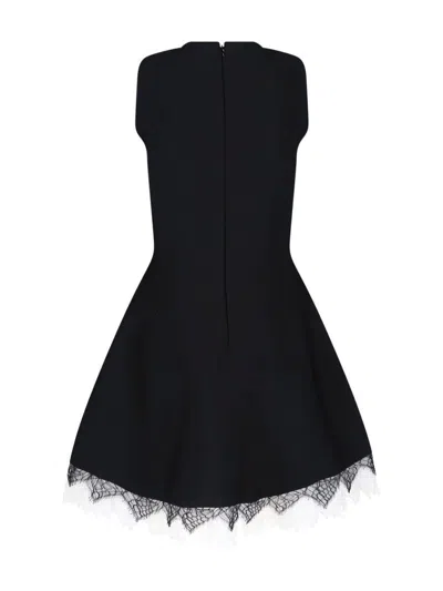 アレクサンダー・M DRESS WITH BLACK/IVORY SPIDERWEB 関送無 Alexander Mcqueen Fitted Black Mini Dress With Cobweb Lace