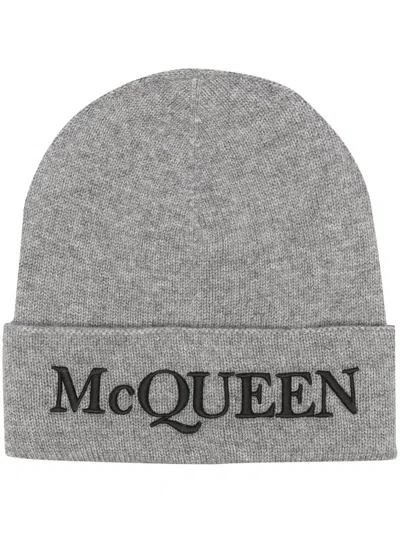 Alexander Mcqueen Logo Embroidered Cashmere Beanie In Gray