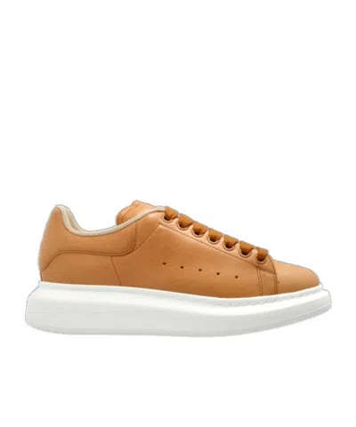 Alexander Mcqueen Excessive Low-cut Casual Shoes In White
