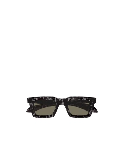 Alexander Mcqueen Eyewear Rectangular Frame Sunglasses In Black
