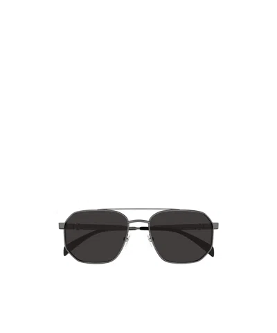 Alexander Mcqueen Eyewear Square Frame Sunglasses In Black