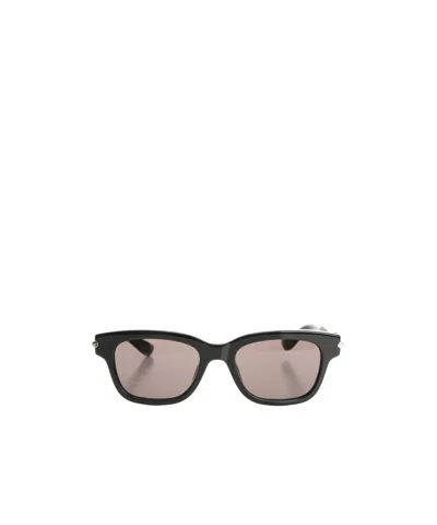 Alexander Mcqueen Eyewear T-bar Rectangular Frame Sunglasses In Black