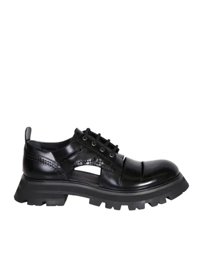 Alexander Mcqueen Flats In Black
