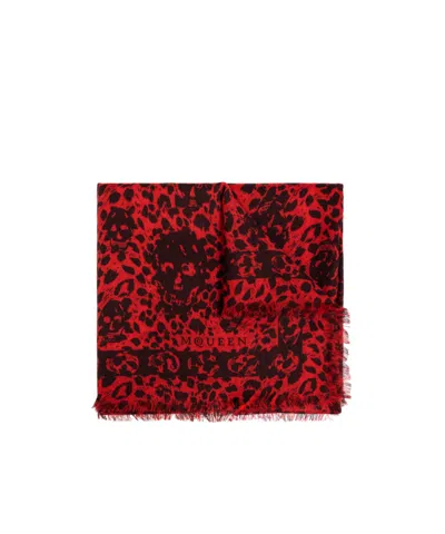 Alexander Mcqueen Fringed Scarf In Red