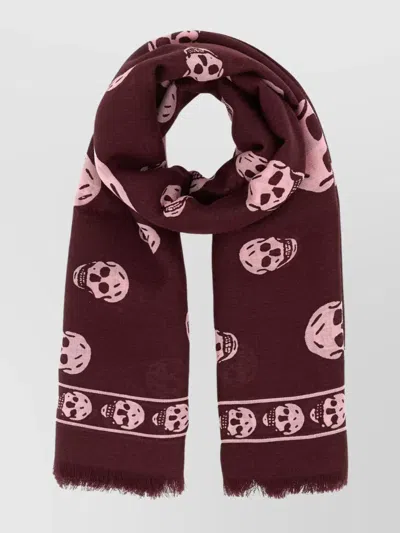 Alexander Mcqueen Fringed Skull Print Rectangular Scarf In Black