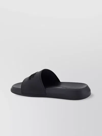 Alexander Mcqueen Front Contrast Flat Sole Open Toe Sandals In Black