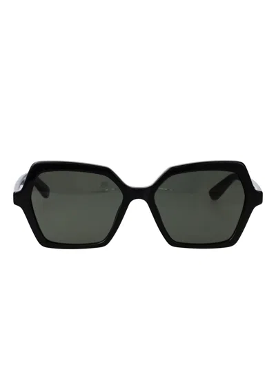 Alexander Mcqueen Alexander Mc Queen Geometrical Sunglasses Am0537 S 001 In Black