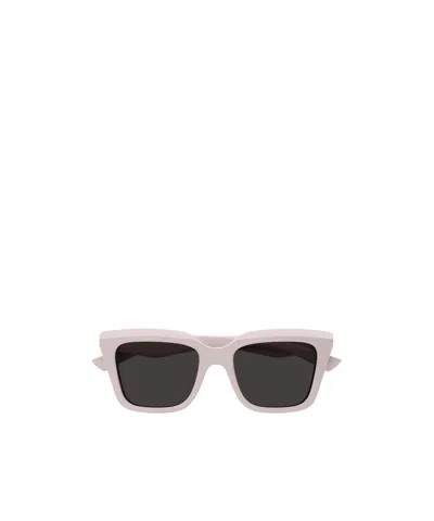 Alexander Mcqueen Geometric Frame Sunglasses In Black