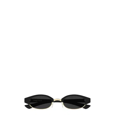Alexander Mcqueen Geometric Sunglasses In Black