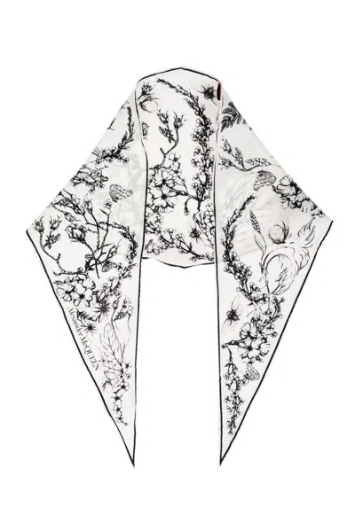 Alexander Mcqueen Graphic Printed Pointed In Multi