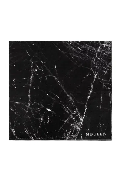 Alexander Mcqueen Graphic Printed Scarf In Black