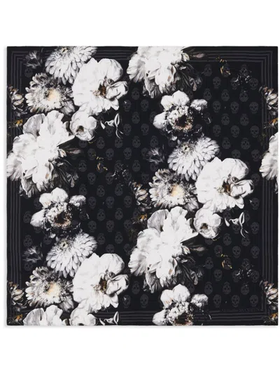 Alexander Mcqueen Chiaroscuro Floral-print Scarf In Grey