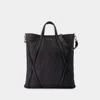 Alexander Mcqueen Alexander Mc Queen The Harness Shoulder Bag In Black