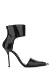 Alexander Mcqueen Women Black Leather Pumps In 1081