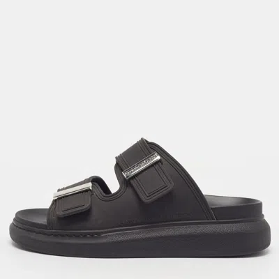 Pre-owned Alexander Mcqueen Hybrid Size 37 Black Rubber Flat Slide Sandals