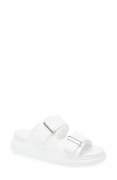 Alexander Mcqueen Buckle Sandals In New Ivory/silver