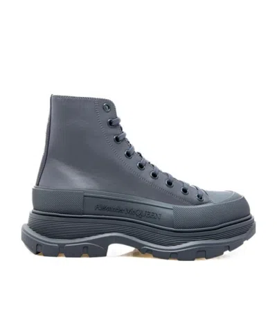 Alexander Mcqueen Man Sneakers Navy Blue Size 7 Calfskin In Grey