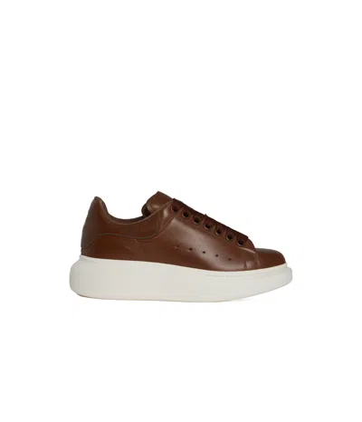 Alexander Mcqueen Lace-up Low-cut Casual Shoes In Brown