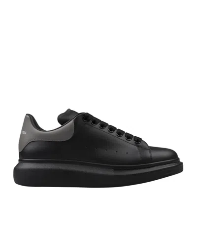 Alexander Mcqueen Lace-up Sneakers In Black