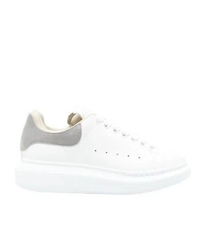 ALEXANDER MCQUEEN ALEXANDER MCQUEEN OVERSIZED LACE-UP SNEAKERS