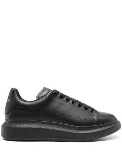 Alexander Mcqueen Larry Sneakers In Black