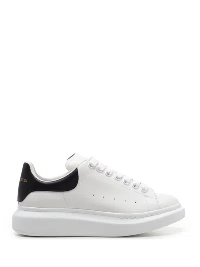 Alexander Mcqueen Oversized Sneaker In White/black