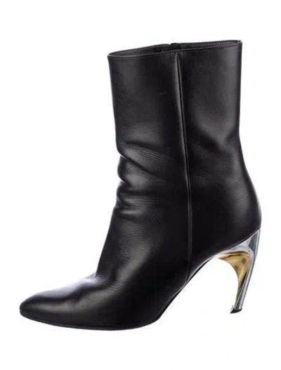 Pre-owned Alexander Mcqueen Leather Boots In Black