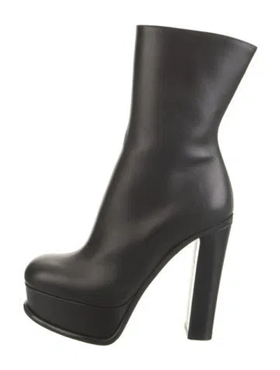 Pre-owned Alexander Mcqueen Leather Boots In Black