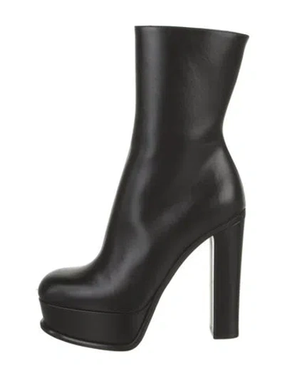 Pre-owned Alexander Mcqueen Leather Boots In Black